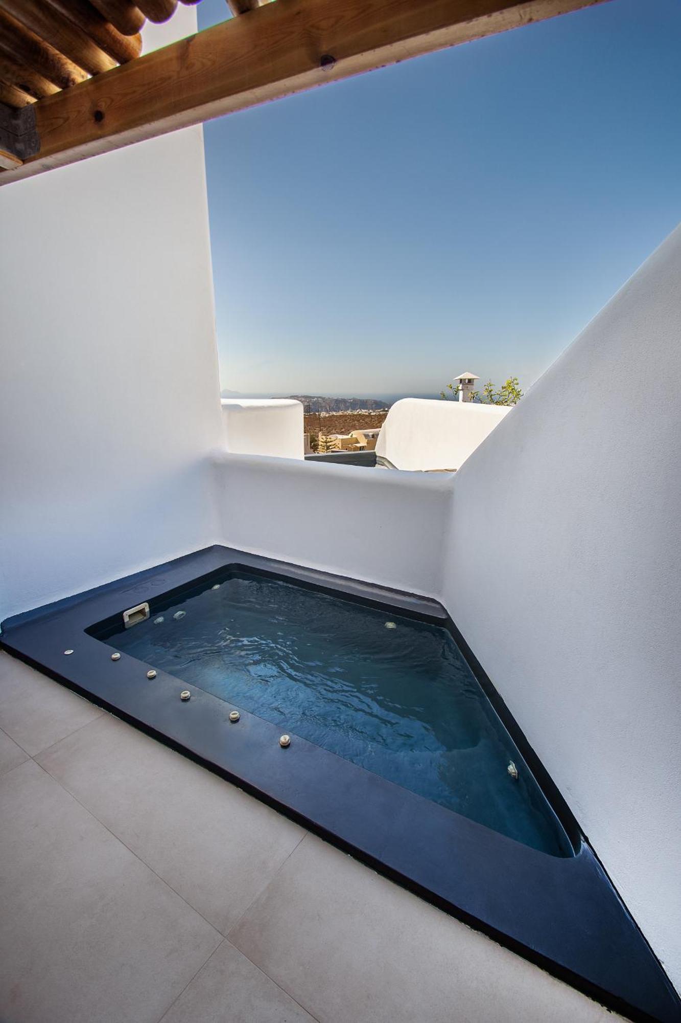Aegean Blue Suites 피르고스 외부 사진